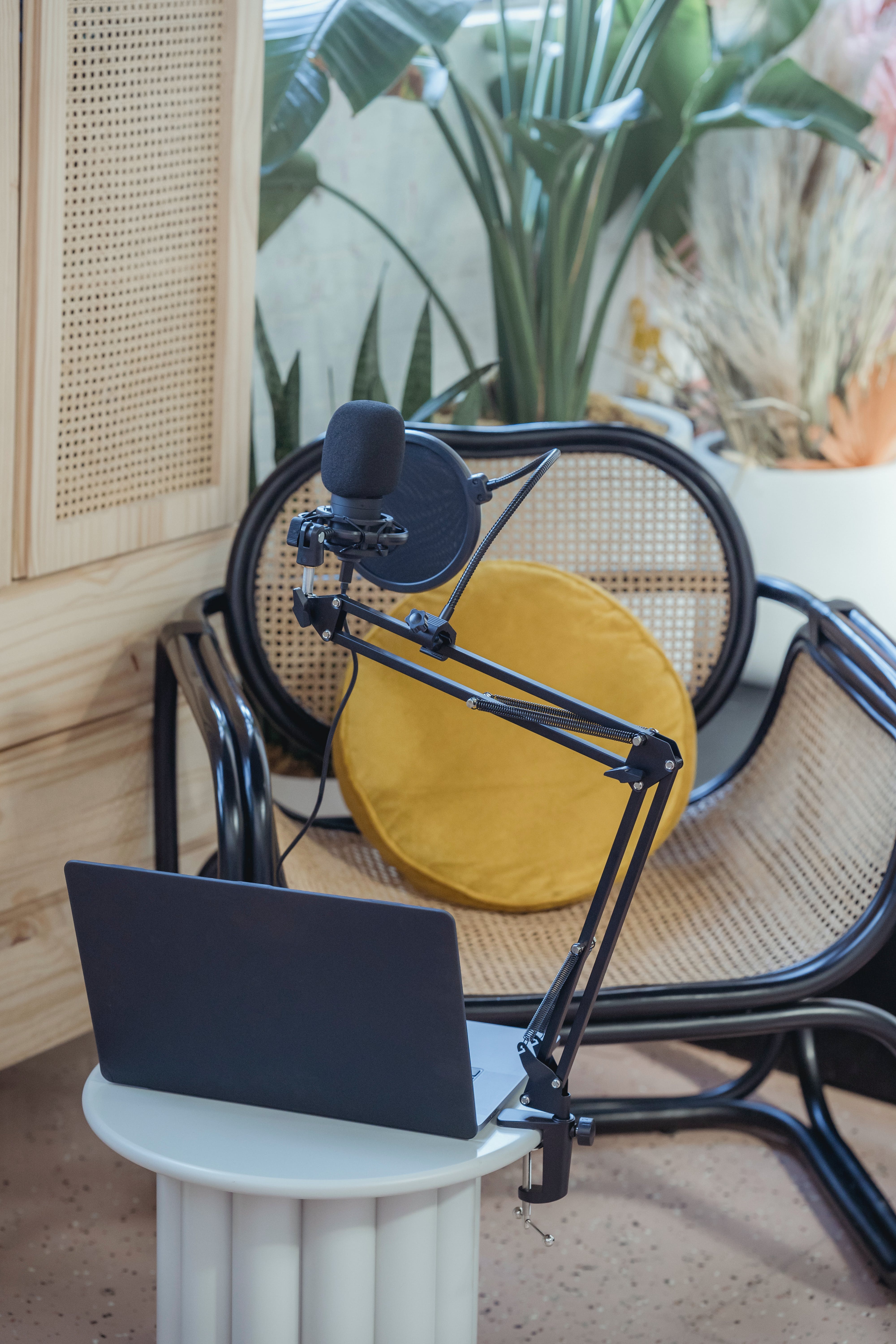 how to create a podcast website